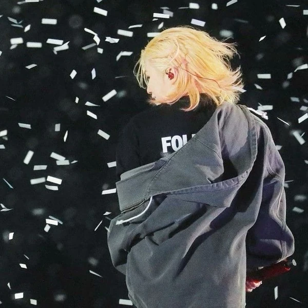 今天最受喜爱的Woozi (SEVENTEEN)