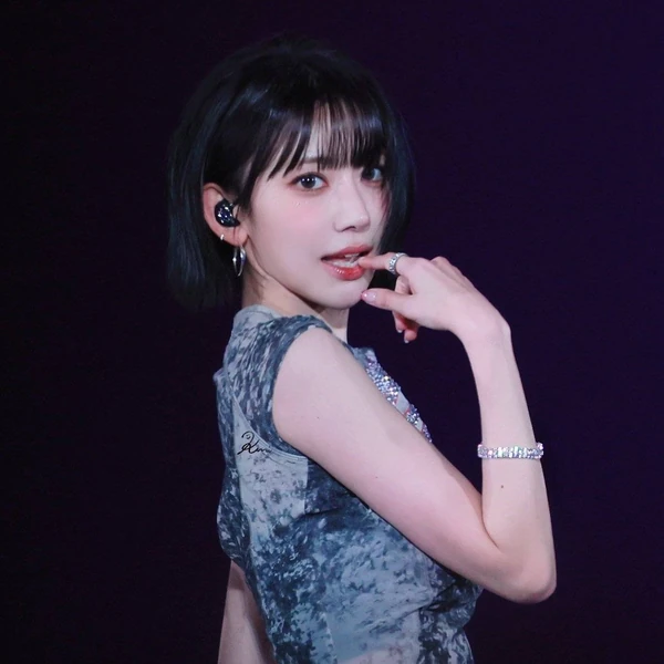 今天最受喜爱的宮脇咲良 (LE SSERAFIM)