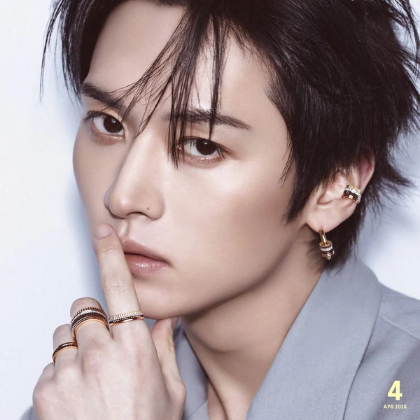 Today's Most Loved Lee Know (Stray Kids)