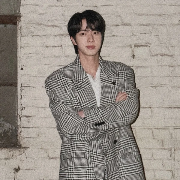 今日最も愛されたジン (BTS)の姿