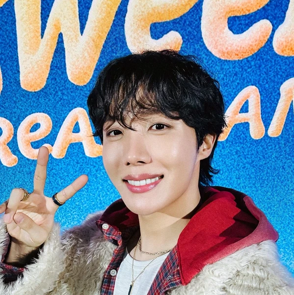 Foto Populer Penuh Cinta untuk j-hope (BTS)