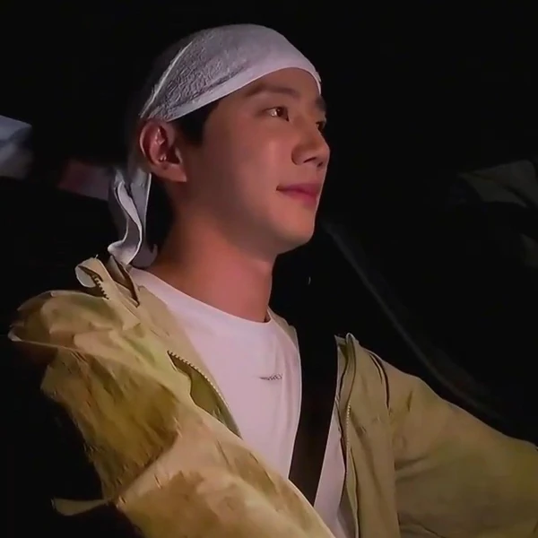 Top Photo Full of Lee Junyoung Love