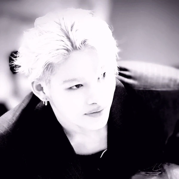 Foto perwakilan NI-KI (ENHYPEN) yang bersinar hari ini di Choeaedol