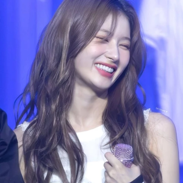 Momen Terbaik Sana (TWICE) Pilihan Penggemar