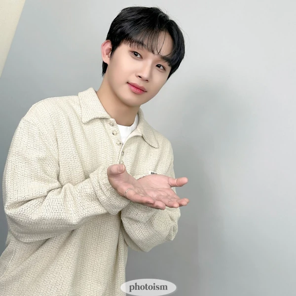 Top Photo Full of Lim Hyunsik (BTOB) Love