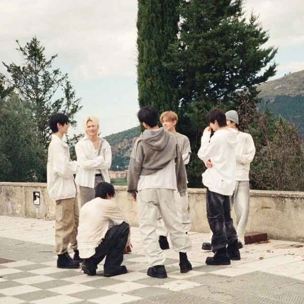 Penampilan ENHYPEN yang Paling Dicintai Hari Ini