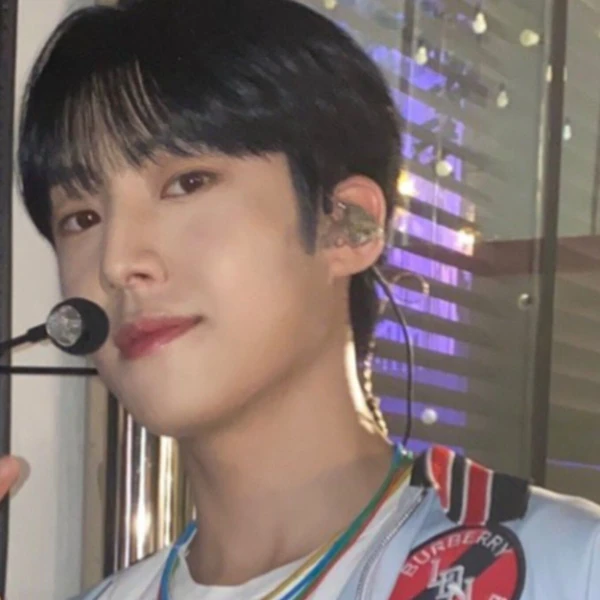 Today's Most Loved Lee Eunsang (YOUNITE)