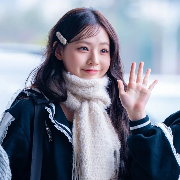 今天最受喜爱的书媛 (UNIS)