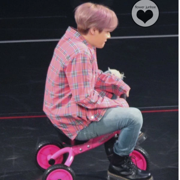 Today's Most Loved JAY (iKON)