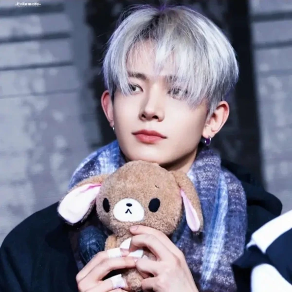 오늘 가장 사랑받은 희승 (ENHYPEN)의 모습