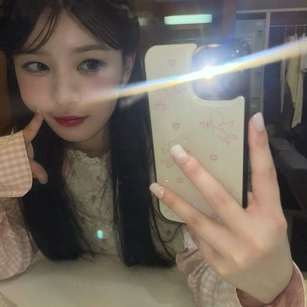 今天最受喜爱的Moka (ILLIT)