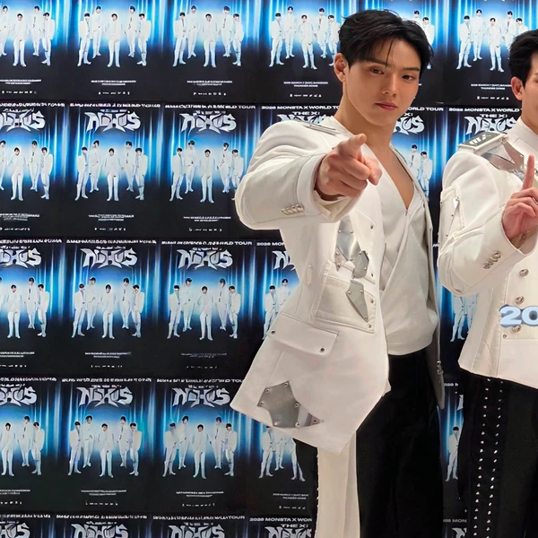 Foto Populer Penuh Cinta untuk MONSTA X