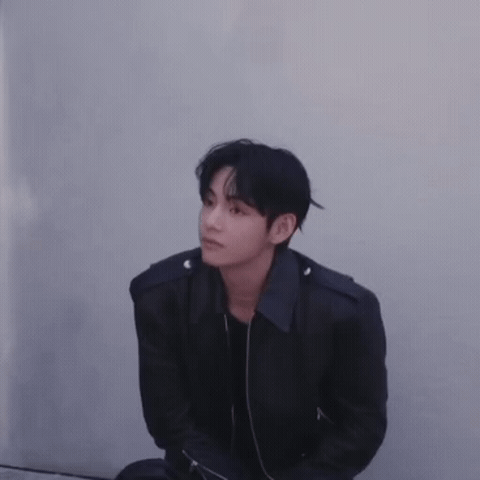 Foto Populer Penuh Cinta untuk V (BTS)