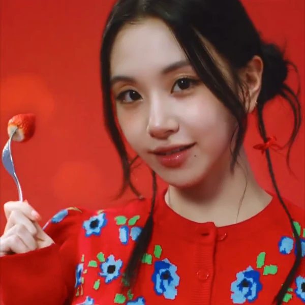 Foto Populer Penuh Cinta untuk TWICE