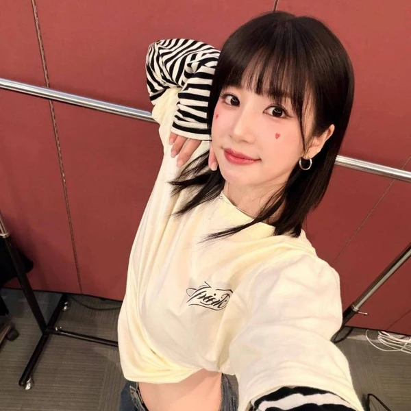 今天最受喜爱的朴初珑 (Apink)