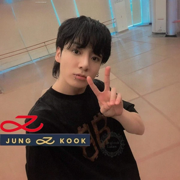 Foto Populer Penuh Cinta untuk Jungkook (BTS)
