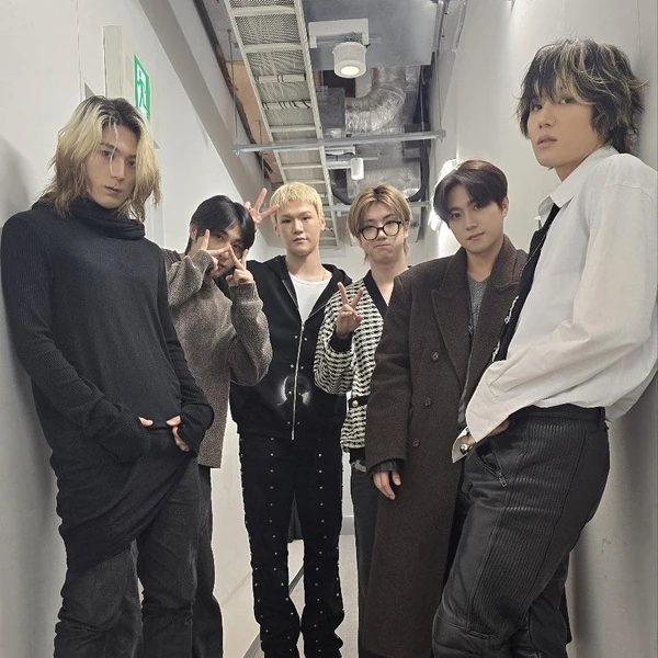 Shining profile picture of JUST B on today's Choeaedol