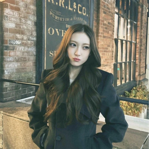 Today's Most Loved Aita Rin (IS:SUE)