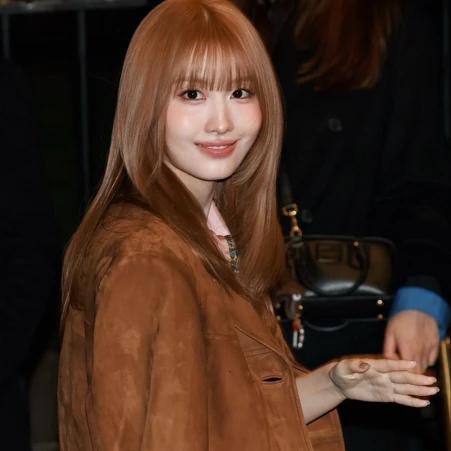 Foto Populer Penuh Cinta untuk Momo (TWICE)