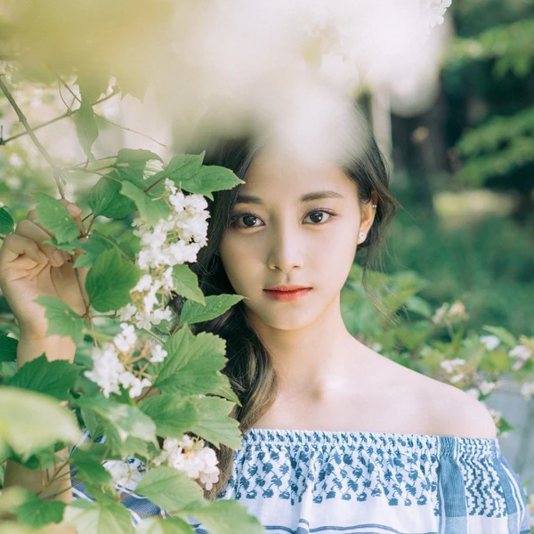 오늘 가장 사랑받은 쯔위 (TWICE)의 모습