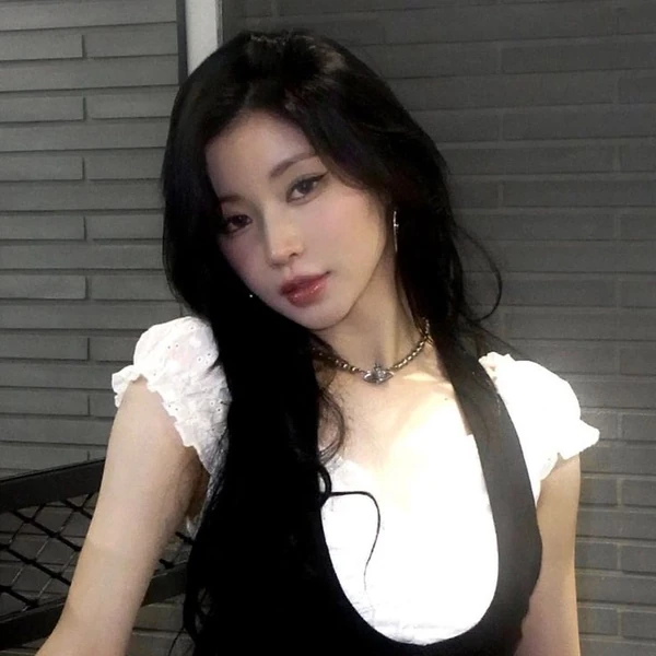 充滿粉絲愛意的Asa (BABYMONSTER)人氣照片