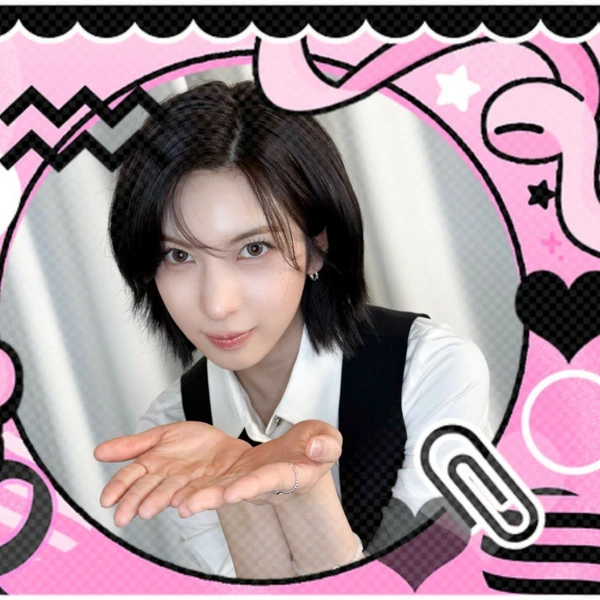 Top Photo Full of BAE (NMIXX) Love