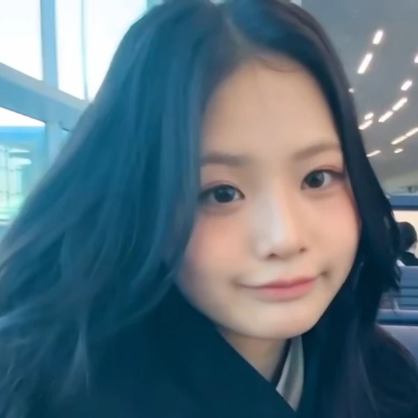 充满粉丝爱意的书媛 (UNIS)人气照片