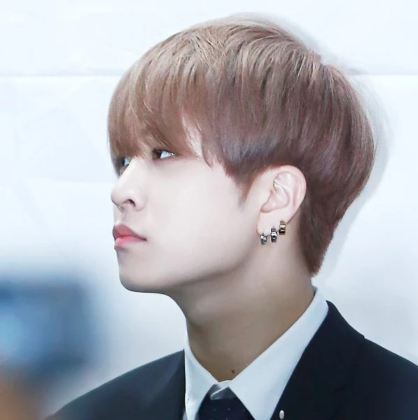 Today's Most Loved Youngjae (GOT7)