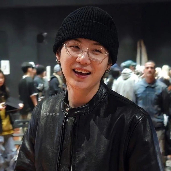 슈가 (방탄소년단) 팬심 가득한 인기 사진