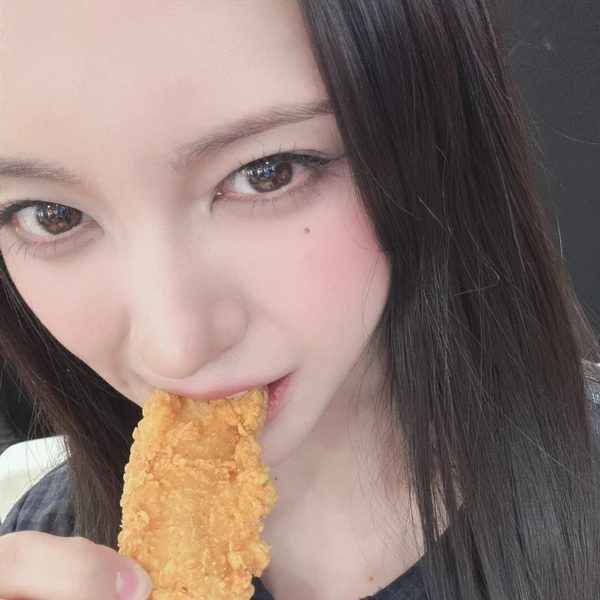 今日最受喜愛的坂本舞白 (MADEIN)