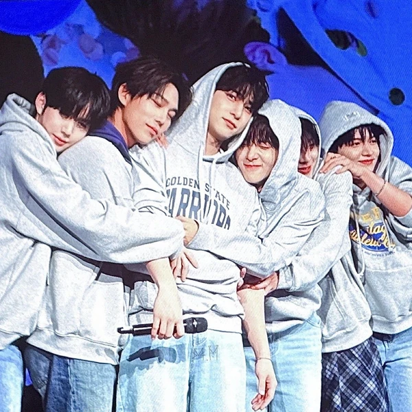 Today's Most Loved BAE173