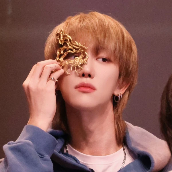 오늘 가장 사랑받은 디에잇 (세븐틴)의 모습