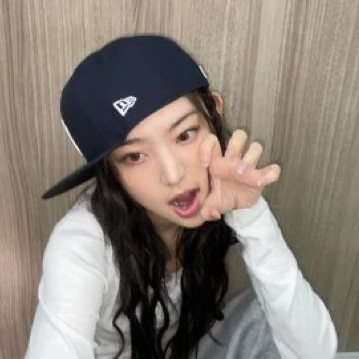 Top Photo Full of LEESOL (KiiiKiii) Love