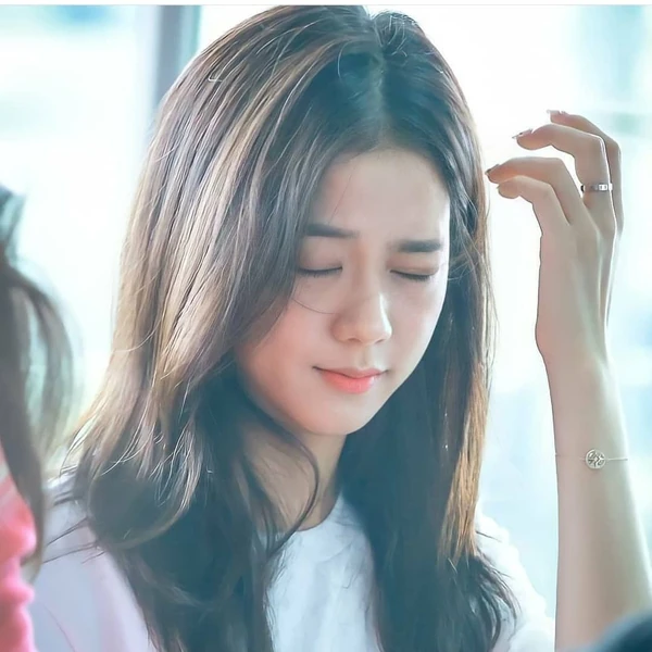 Momen Terbaik Jisoo (BLACKPINK) Pilihan Penggemar