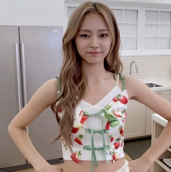 Momen Terbaik Tzuyu (TWICE) Pilihan Penggemar