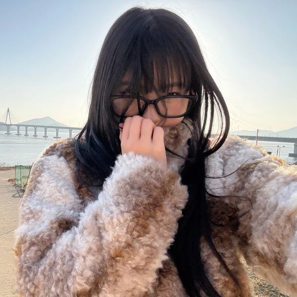 Popular profile image of ココ (izna) selected by votes