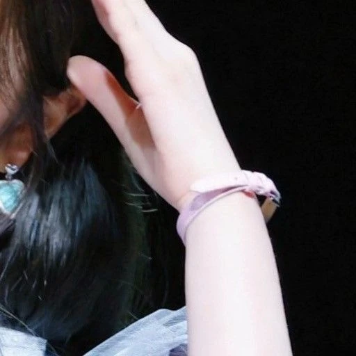 充满粉丝爱意的艺温 (Hearts2Hearts)人气照片