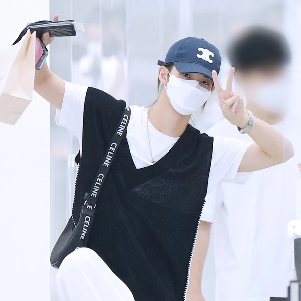 Top Photo Full of Bae Jinyoung Love