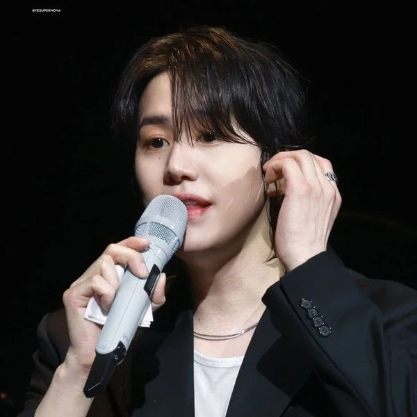 充满粉丝爱意的圭贤 (Super Junior)人气照片