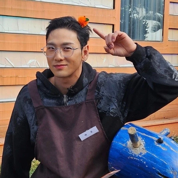 Today's Most Loved Baekho