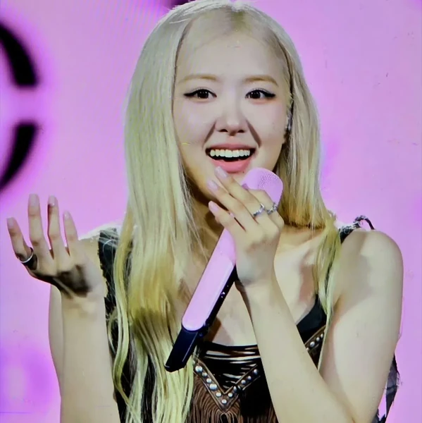 粉丝票选的ROSÉ (BLACKPINK)最佳瞬间