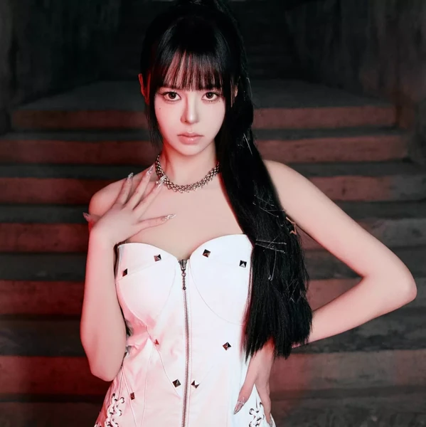 充滿粉絲愛意的E:U (EVERGLOW)人氣照片