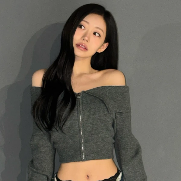 Today's Most Loved Julie (KISS OF LIFE)