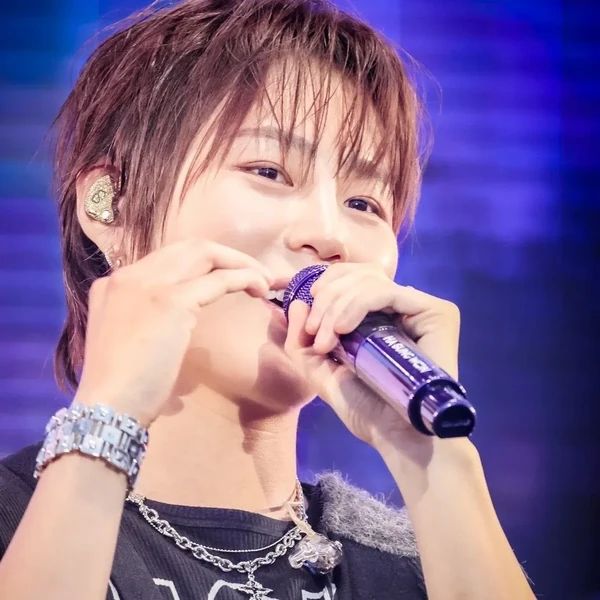 Today's Most Loved Ha Sungwoon