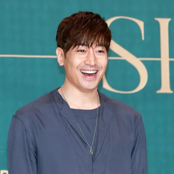 Top Photo Full of Eric (SHINHWA) Love