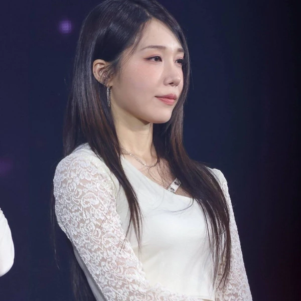 今天最受喜爱的郑恩地 (Apink)