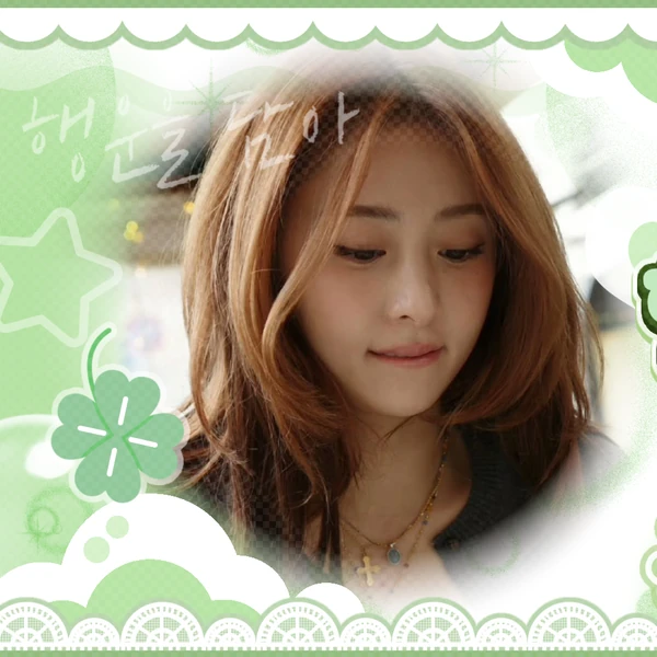 Momen Terbaik Huh Yunjin (LE SSERAFIM) Pilihan Penggemar