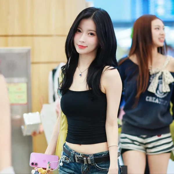 今天最受喜爱的Asa (BABYMONSTER)