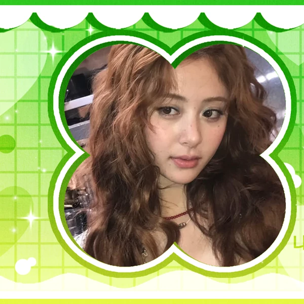 Popular profile image of Huh Yunjin (LE SSERAFIM) selected by votes