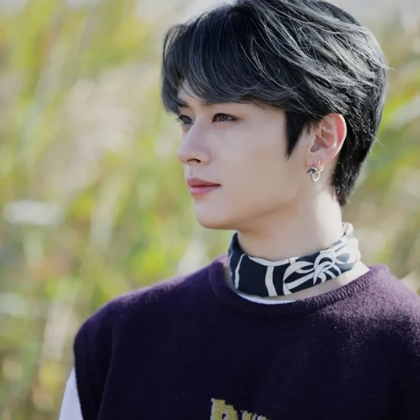 Momen Terbaik Lee Know (Stray Kids) Pilihan Penggemar